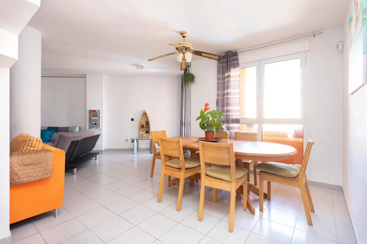 Family Apartment -3 Bedrooms And Rooftop El Medano  0*, El Medano (Tenerife)